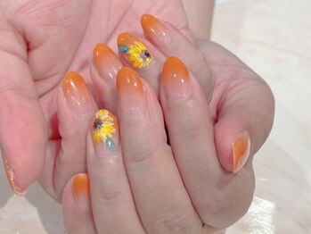 ルームヘアネイル 曙橋店(Room hair nail)/ヒマワリビタミンカラー