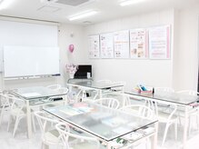 メナードフェイシャルサロン 丸の内ヒルズ/セミナーやメイクレッスンも開催