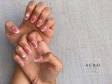 アクロネイル アンド アイ(ACRO NAIL&EYE)/白フレンチ&チークネイル