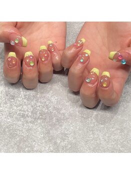 ココナッツ(COCONUT)/*フレンチネイル*