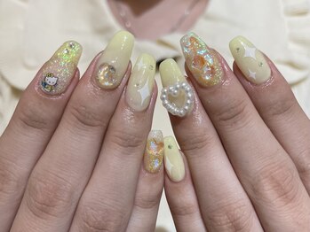 ハチイチイチサン(8113)/イエローネイル