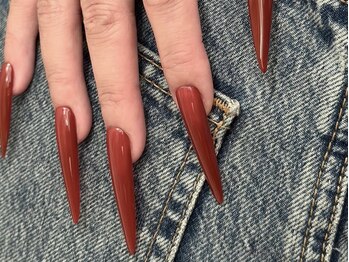 シェノエ ネイルズ(Chenoe Nails)の写真/長さもフォルムも妥協しない、一人ひとりに合う理想の指先へ！バランスよくより美しく◎【初回オフ無料】