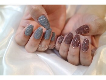 ネイルサロン R/スタイリングコース　8030円