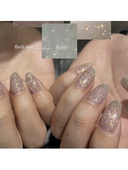 キラキラ☆フラッシュネイル