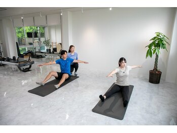 ネクサピラティススタジオ つくば店(NEXA Pilates studio)の写真/【マット×マシン対応】初心者～上級者まで大歓迎！本格ピラティスで体幹を鍛えしなやかな理想のスタイルへ