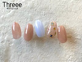 宝石ネイル
