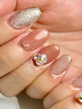サロンネイルス(SALON NAILuz)の写真/ビジュー/3Dアートで爪先から華やかに彩る◇こだわりのフォルムと3Dデザインを取り入れたサロン♪