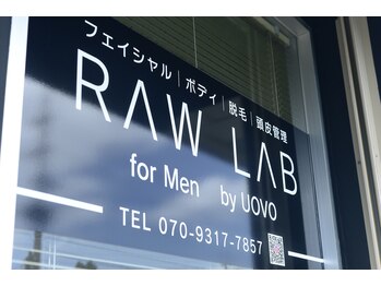 ラウラボ バイ ウォーヴォ(RAW LAB by UOVO)/理容室併設で通いやすさ◎