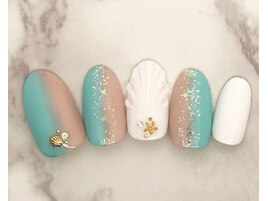 定額Trend 鱗ネイル