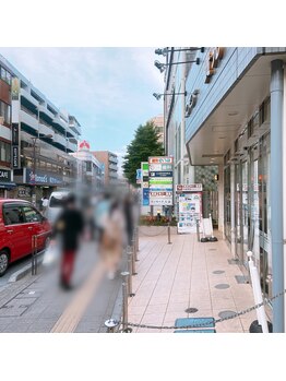 ビクト(Vict)/エスカレーターを降りたら