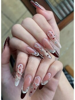 トゥートゥー(TOUTOU)/赤フレンチxドット豪華ネイル