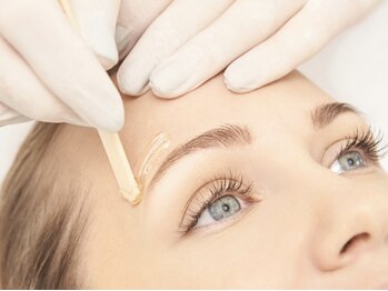 ティアラ(Tiara)の写真/【似合わせ美眉スタイリング】アイブロウ高評価サロン◎アイブロウWAX脱毛&アドバイスで垢抜け美眉に♪