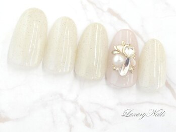 ラグジュアリー ネイルズ(Luxury Nails)/ポイント*ビジューNail