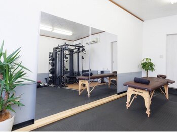 ウェルビーライフトレーニング(WELLBE LIFE TRAINING)の写真/完全個室の路面店でお気軽に通えるのが魅力♪お客様に合った1対1のパーソナル施術をご提供◎お子様同伴可☆