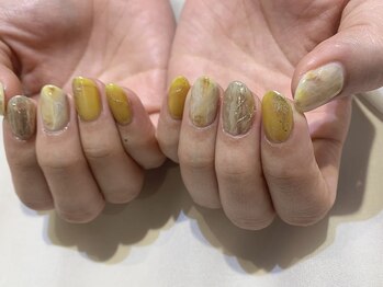 ネイルズ ララ(nails Lala)/イエローカラー