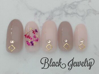 ブラックジュエリー(Black jewelry)/押し花ネイル