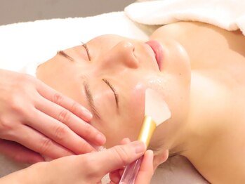 ビアス(Biasu)の写真/【老けて見える印象から卒業◎】シミ/たるみ/毛穴の開きなどお顔の悩みは"サロンBiasu"にお任せください☆