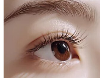 イーツゥーアイラッシュ(E2 eyelash)の写真/自然な上品さにこだわり、お客様の理想の仕上がりに！自まつ毛が伸びたような抜け感のある目元を演出します