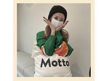 モット 神戸店(Motto)/モデル 三村 亜美さん