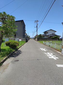 ぐっすりん/写真で道案内(団地入口→直進)