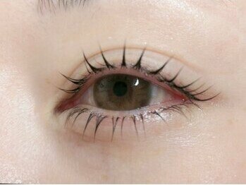 エリエッダ(Eriedda)の写真/まつ毛パーマやエクステでビューラーいらずのぱっちり目元が長く続く!カールやボリューム、束感が長持ち◎