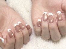 マーチ(March)/マグネット×白フレンチ