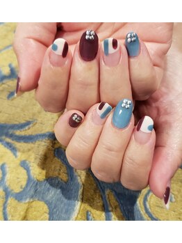 ネイルサロン リスタ(Rista)/変形フレンチ　モード　アート