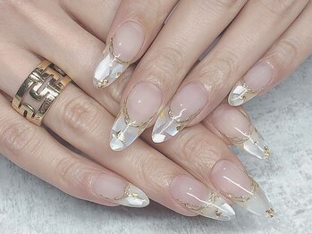 エムネイル(eM nail)の写真/《スカルプも可能》長さ出しで思わず見惚れる理想通りの美しい指先に♪マグネット/ガラスフレンチ等も可能