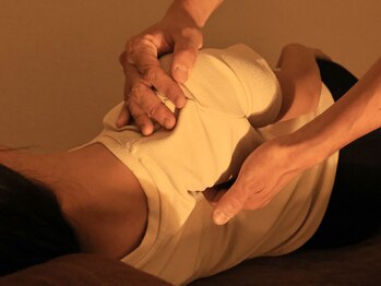 コンブ(combu)/肩周りの施術