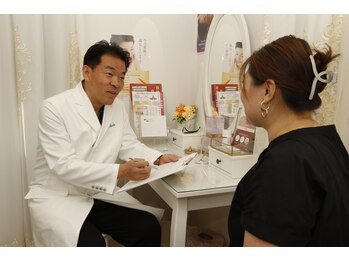 リュウリュウ(LiuLiu)の写真/小顔づくしの美容鍼+骨格矯正+オイルマッサージのプレミアムメニューで驚きの小顔効果!
