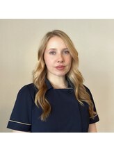 ビューティセラー バイ ハリウッド(BEAUTY CELLAR BY HOLLYWOOD)&nbsp;ブラダ アラヒポワ