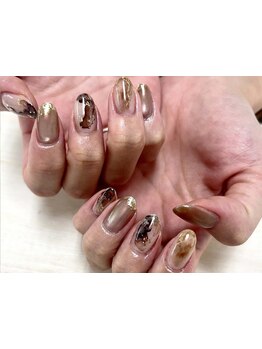 手描きアートが得意なサロン