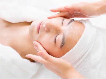 オービーエム 博多阪急店(O.B.M)の写真/【メンズシミ特化】気になるそのシミ、本気で対策！プロのフェイシャルで清潔感UP＆好印象をGET！