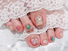 ハンドができない方にも!フットネイルで足元から気分を上げる♪