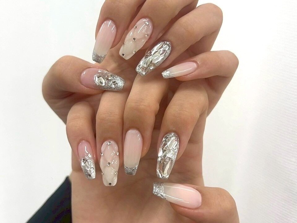 ︎さま　水色　青　推し　名前　星　フレンチ　キルティング　ジャニーズ 2026年冬トレンドブルー フレンチのネイルデザイン集｜人気順