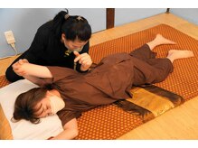 コムローイ/タイ古式ストレッチ