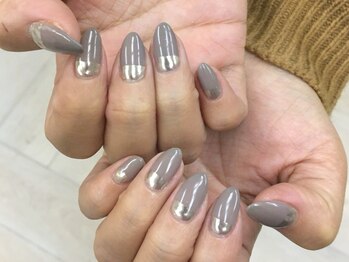 イビズ 新宿店(eviz)/バイカラーデザイン