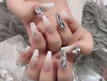 ネイルアンドビューティー ネオン 天神店(Nail&Beauty NEON)の写真/天神 9時～23時まで “今日ネイルに行こう”そう思ったらNEONをチェック!!パーツ400以上/カラー250色以上♪