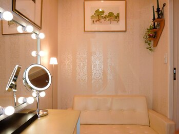 テンジンはり灸院(tenjinはり灸院)/更衣室ソファー