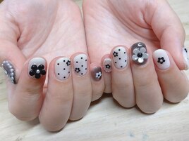 ドット＆フラワーネイル♪