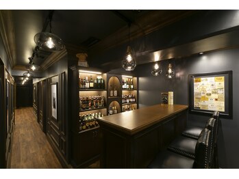 シノ 銀座(shino)/受付はバーカウンター