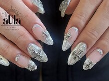 アウラ(aUla)/Y2Kデザイン