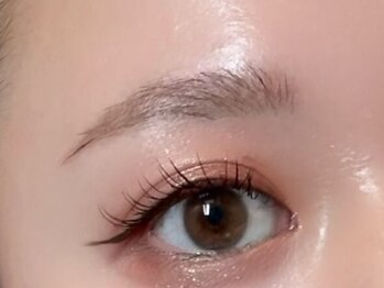 ラビスネイルエス(ravisnail-Es-)の写真/一人一人の黄金比を徹底分析し、お顔や雰囲気に合う眉へ整えます◎不要な産毛迄しっかりオフして印象UP♪