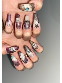 ロングネイル×手描きアート