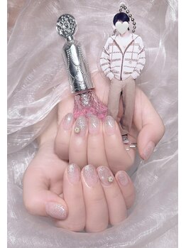 ナナイロ(nanairo)の写真/話題のトレンドネイルや、SNS映えネイルも!★
こだわりネイルで可愛いを極めたい方に♪