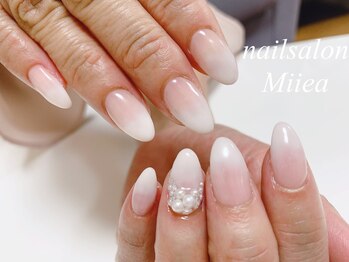 ミーア ネイル(Miiea nail)/白グラネイル★