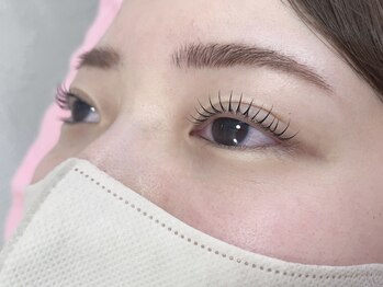 リマ(Lima)/まつげカールで目元ぱっちりに!