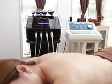 ボディーセラピー ウルル(Body Therapy. URURU)/2つの痩身エステマシン