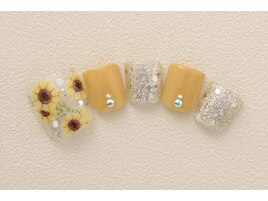 7000円　フットネイル