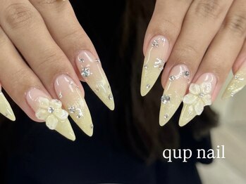 クプ アイラッシュプラス(qup)の写真/長さだし＆トレンドの3Dフラワーで個性を演出♪画像持ち込みも対応の夏ネイル◎
